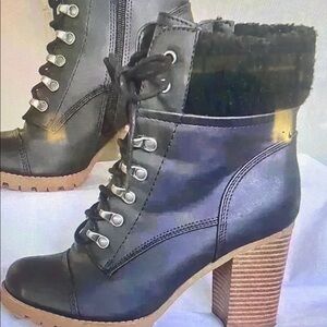 Black Heeled Boots with Fur Lining